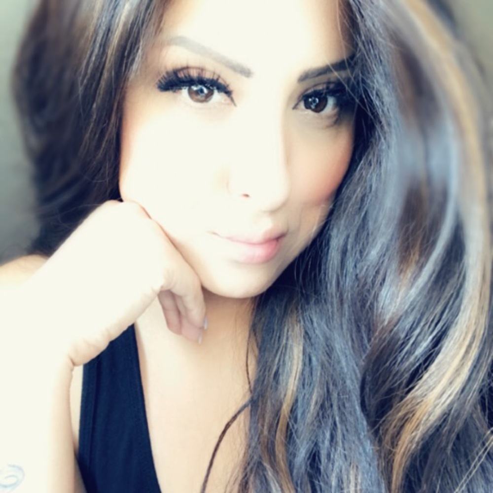 Used Beautiful Lace Front Wig